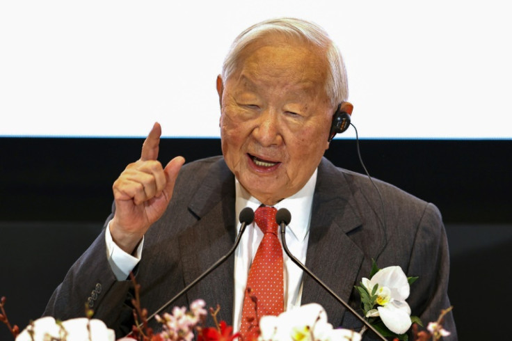 Tycoon Morris Chang received one of Taiwan's highest medals of honour to recognise his achievements as the founder of semiconductor giant TSMC