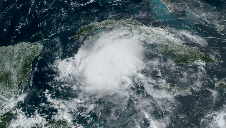 https://d.ibtimes.com/en/full/4533935/forecasts-active-hurricane-season-appear-accurate.jpg