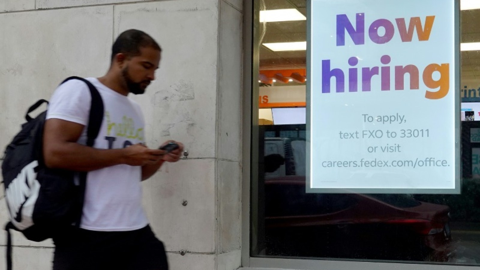 Tình trạng mất việc làm lan rộng trên khắp các ngành công nghiệp Hoa Kỳ làm dấy lên lo ngại về suy thoái kinh tế | IBTimes