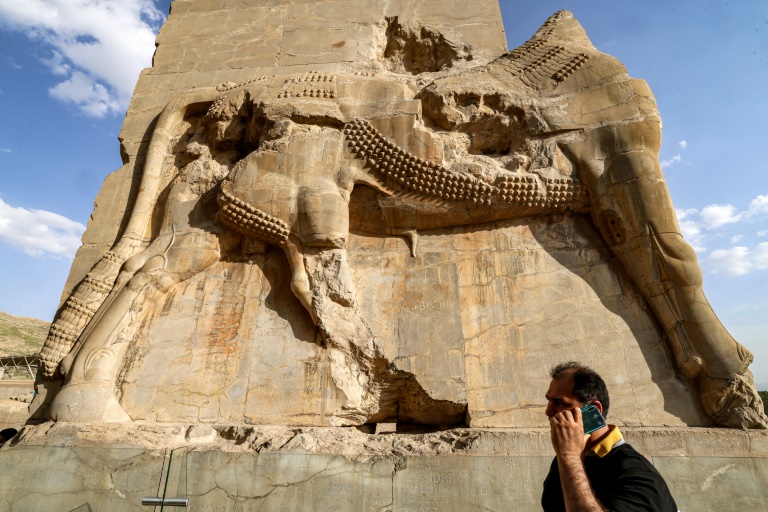 https://d.ibtimes.com/en/full/4548156/built-6th-century-bc-persepolis-has-withstood-destruction-looting-earthquakes-fires-harsh.jpg