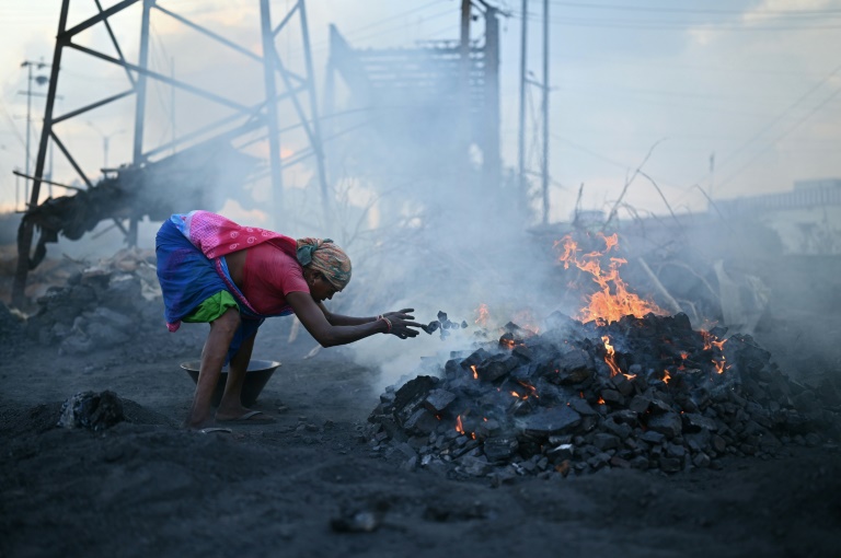 https://d.ibtimes.com/en/full/4548948/india-plans-expand-domestic-coal-mining-meet-growing-power-demand.jpg