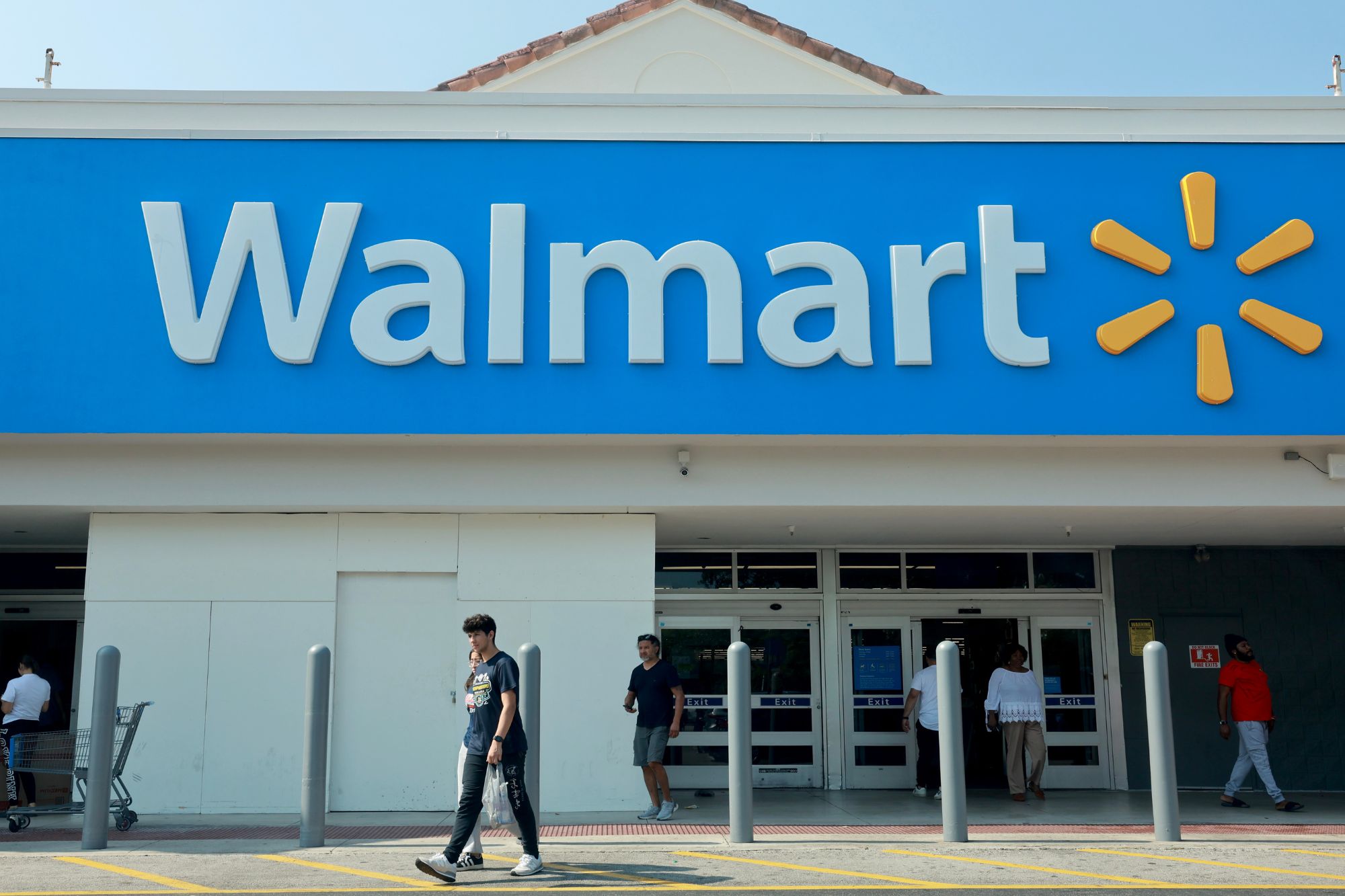 Walmart To Close Every Store For Full Day Next Month IBTimes