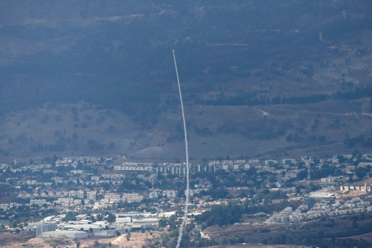 https://d.ibtimes.com/en/full/4549721/rocket-israels-iron-dome-air-defence-system-fired-intercept-rockets-fired-lebanon-september.jpg