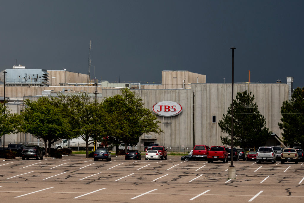 https://d.ibtimes.com/en/full/4550102/jbs-plant-greeley-colorado.jpg