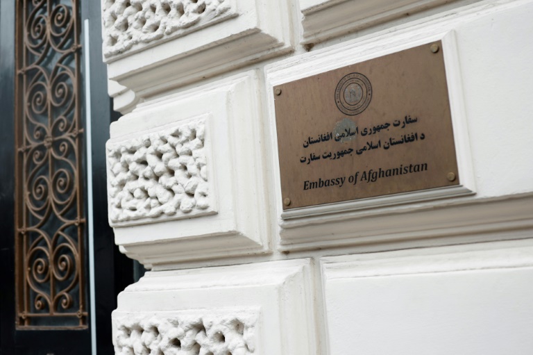 https://d.ibtimes.com/en/full/4550297/afghanistans-embassy-london-has-shut-its-doors.jpg