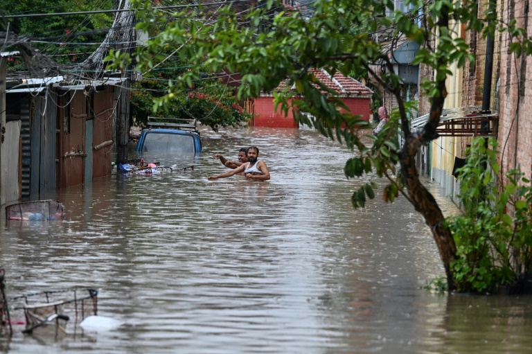 https://d.ibtimes.com/en/full/4550690/large-swathes-eastern-central-nepal-have-been-inundated-since-friday-flash-floods-reported.jpg