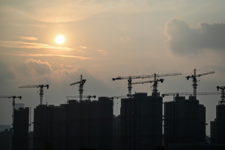 https://d.ibtimes.com/en/full/4550786/chinas-teetering-real-estate-market-long-accounted-around-quarter-its-economy-experienced.jpg