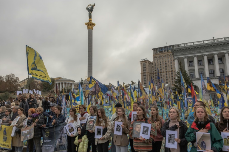 https://d.ibtimes.com/en/full/4551095/ukraine-marking-its-third-veterans-day-since-russias-invasion.jpg