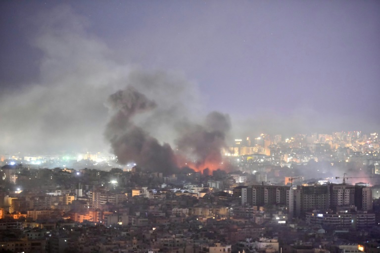 https://d.ibtimes.com/en/full/4551600/smoke-flames-rise-over-southern-beirut-after-israeli-air-strike.jpg