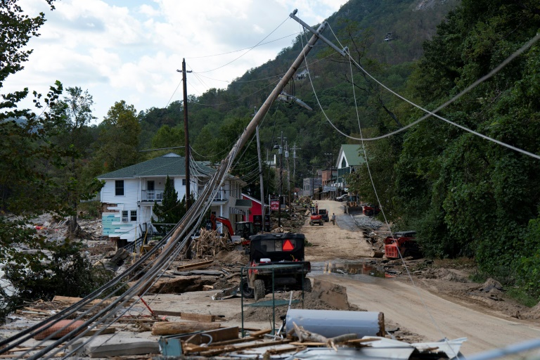 https://d.ibtimes.com/en/full/4551703/parts-chimney-rock-north-carolina-were-destroyed-raging-floodwaters-deadly-hurricane-helene.jpg