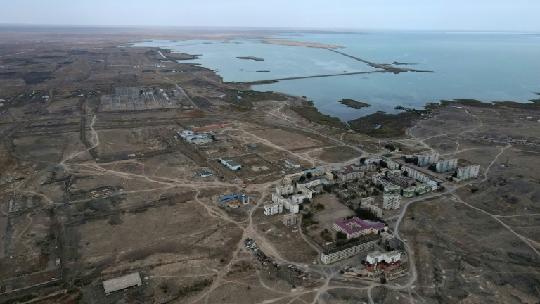 https://d.ibtimes.com/en/full/4552400/kazakhstan-will-build-nuclear-power-station-near-semi-abandoned-village-ulken-kazakh-steppes.jpg