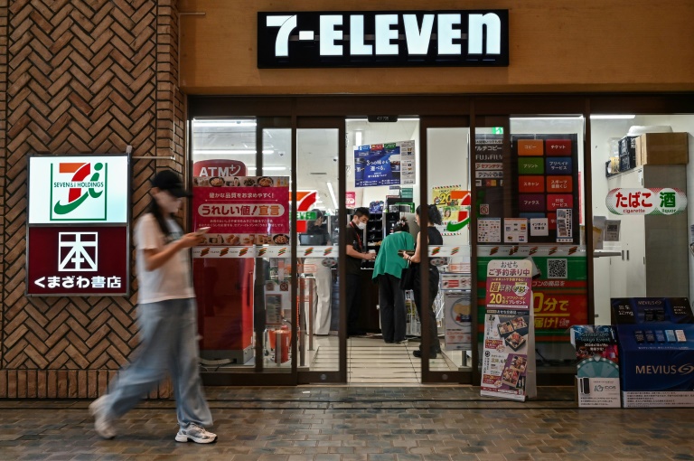 https://d.ibtimes.com/en/full/4552932/while-7-eleven-began-life-united-states-its-been-wholly-owned-japans-seven-i-since-2005.jpg