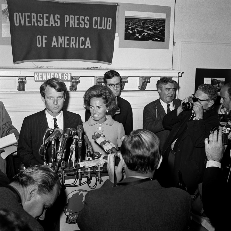 https://d.ibtimes.com/en/full/4553338/ethel-kennedy-attends-announcement-her-husband-robert-f-kennedys-1968-presidential-campaign.jpg