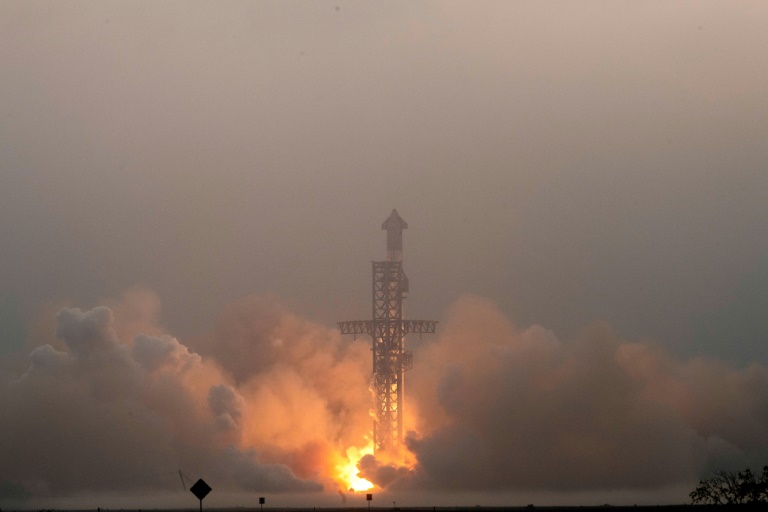 https://d.ibtimes.com/en/full/4553848/spacex-starship-launches-its-fourth-flight-test-starbase-boca-chica-texas-june-6-2024.jpg