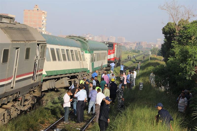 https://d.ibtimes.com/en/full/4553873/egypt-train-crash.jpg