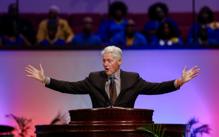 Former President Bill Clinton Rushed To Hospital After Developing Fever ...