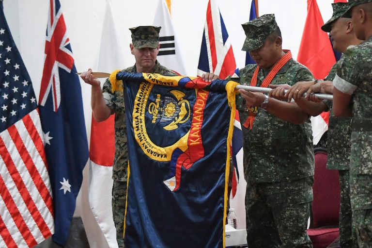 https://d.ibtimes.com/en/full/4554168/philippines-united-states-kicked-off-10-days-joint-exercises-tuesday-opening-ceremony-manila.jpg