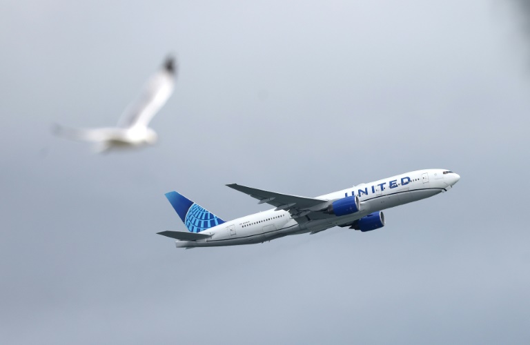 https://d.ibtimes.com/en/full/4554446/united-airlines-reported-third-quarter-earnings-tuesday.jpg