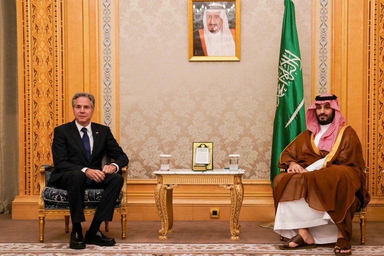 https://d.ibtimes.com/en/full/4556410/saudi-arabias-crown-prince-mohammed-bin-salman-receives-us-secretary-state-antony-blinken-riyadh.jpg