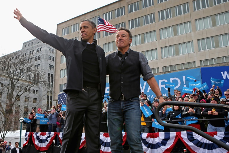 https://d.ibtimes.com/en/full/4556539/barack-obama-rocker-bruce-springsteen-pictured-campaigning-2012-have-long-been-friends.jpg