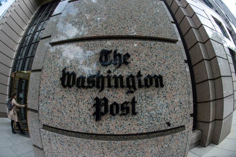 https://d.ibtimes.com/en/full/4557123/bezos-owned-washington-post-was-expected-endorse-kamala-harris-declined.jpg