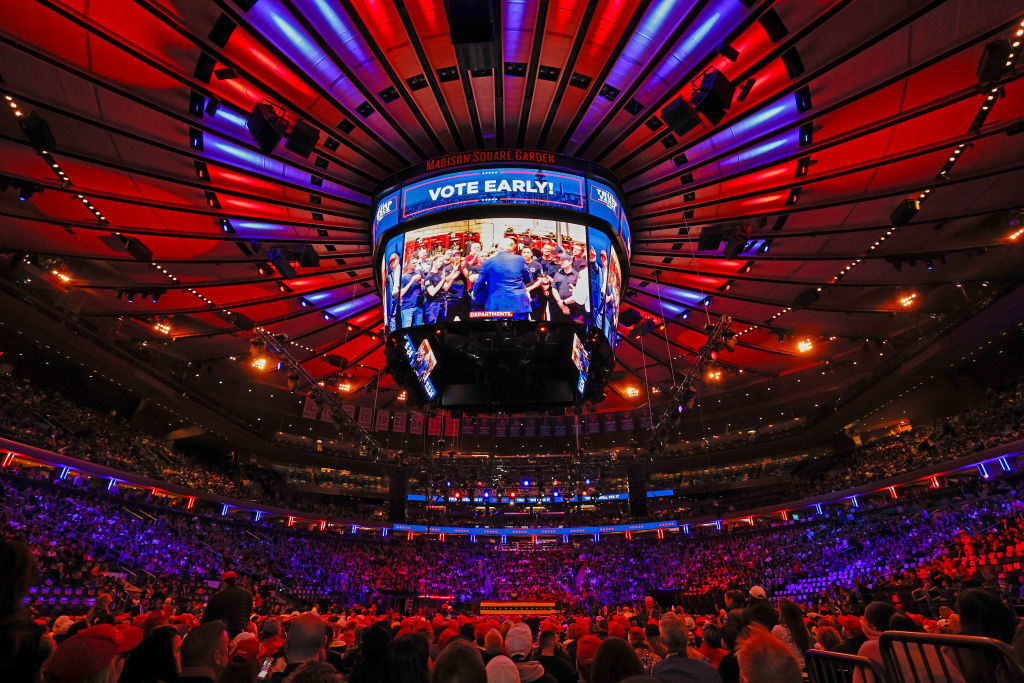 https://d.ibtimes.com/en/full/4557159/donald-trump-msg-rally.jpg