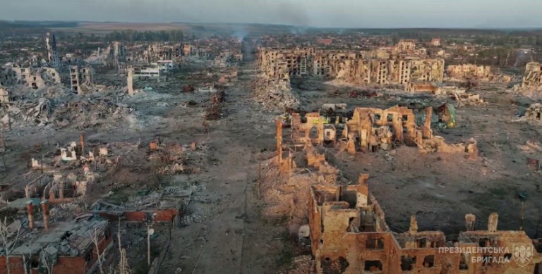 https://d.ibtimes.com/en/full/4557177/part-ruined-centre-ukrainian-city-vovchansk-mid-september.jpg