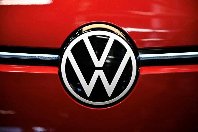 https://d.ibtimes.com/en/full/4557300/10-brand-volkswagen-group-employs-more-680000-people-globally-around-120000-whom-work-core.jpg