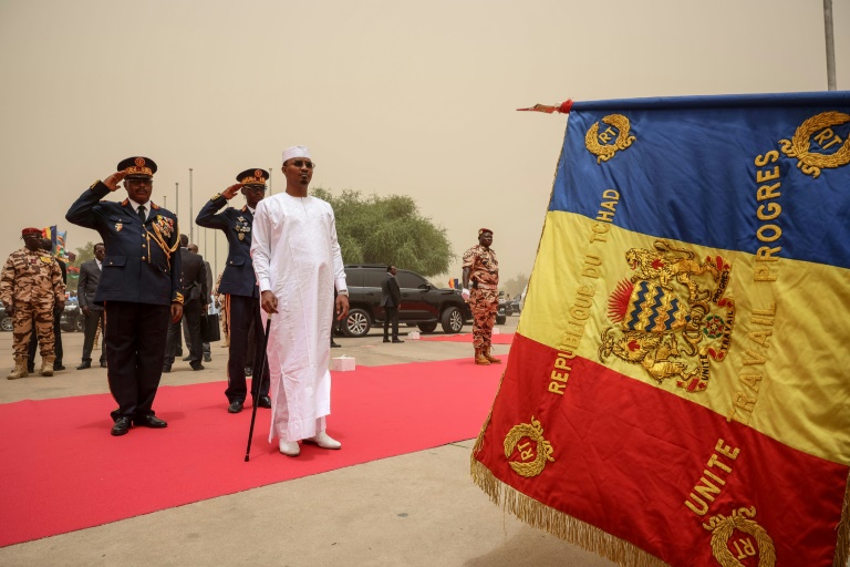 https://d.ibtimes.com/en/full/4557328/chadian-president-mahamat-idriss-deby-itno-visited-scene-early-monday-launched-operation-hunt.jpg