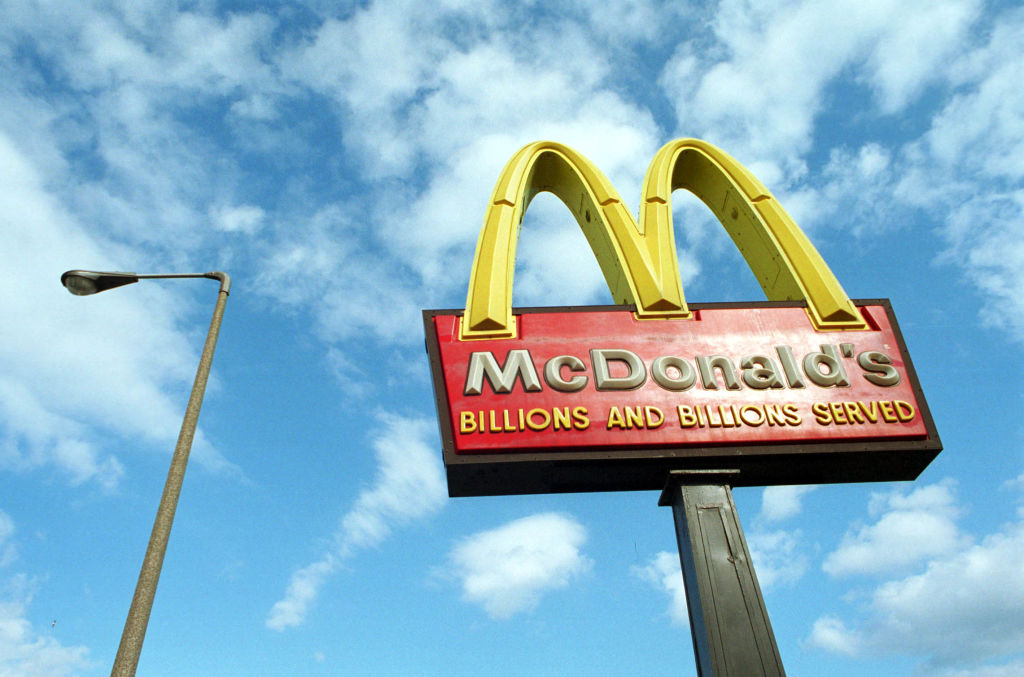 https://d.ibtimes.com/en/full/4557619/mcdonalds-arches.jpg