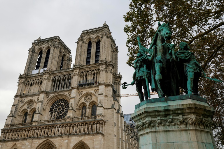 https://d.ibtimes.com/en/full/4558160/fire-ravaged-notre-dame-april-2019.jpg