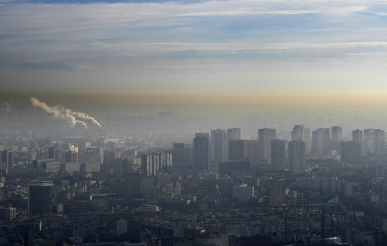 https://d.ibtimes.com/en/full/4558197/net-greenhouse-gas-emissions-eu-last-year-were-37-percent-below-1990-levels-even-though-gdp-grew.jpg