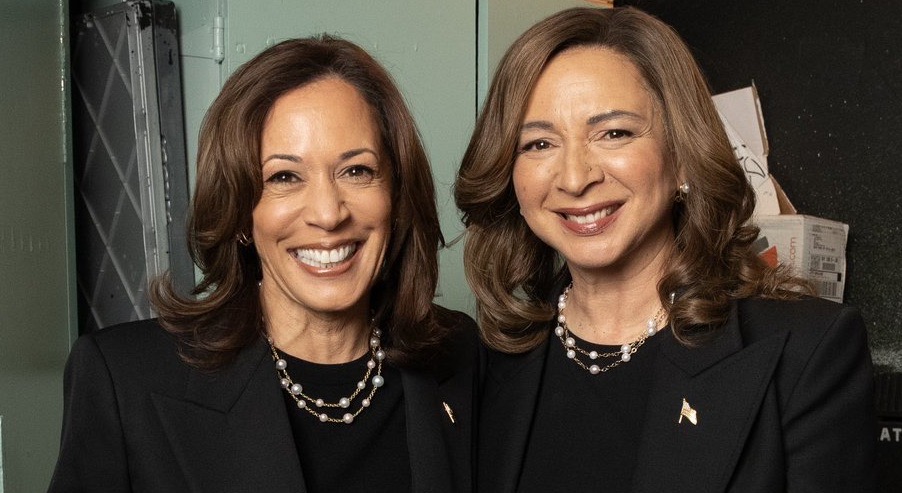 https://d.ibtimes.com/en/full/4558688/kamala-harris-maya-rudolph.jpg