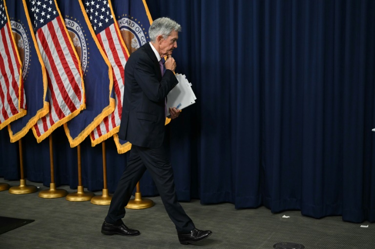 https://d.ibtimes.com/en/full/4558778/fed-chair-jerome-powell-seen-washington-september-2024-will-convene-meeting-top-officials.jpg