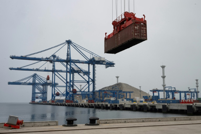 https://d.ibtimes.com/en/full/4560907/chinese-president-xi-jinping-set-inaugurate-major-new-beijing-funded-port-small-peruvian-town.jpg