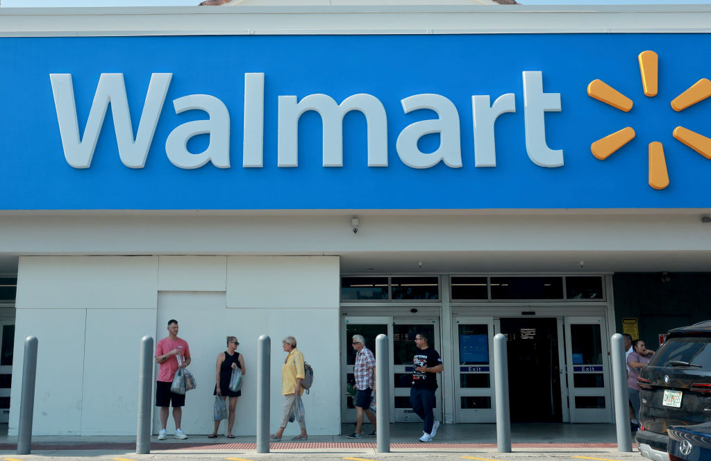 https://d.ibtimes.com/en/full/4563013/walmartsh.jpg