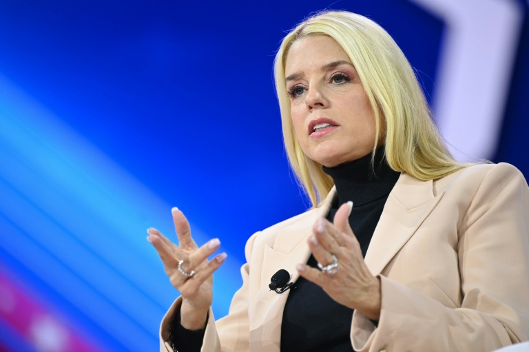 https://d.ibtimes.com/en/full/4563693/former-florida-attorney-general-pam-bondi-pictured-february-2024-helped-defend-donald-trump.jpg