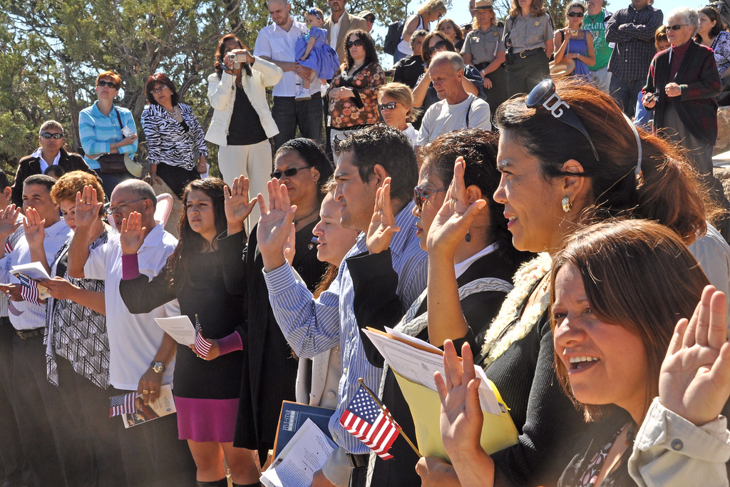 https://d.ibtimes.com/en/full/4564192/naturalization-ceremony.jpg