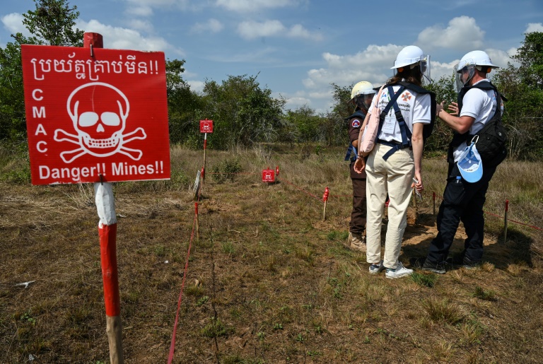 https://d.ibtimes.com/en/full/4564271/cambodia-was-left-one-most-heavily-bombed-mined-countries-world-after-three-decades-civil-war.jpg