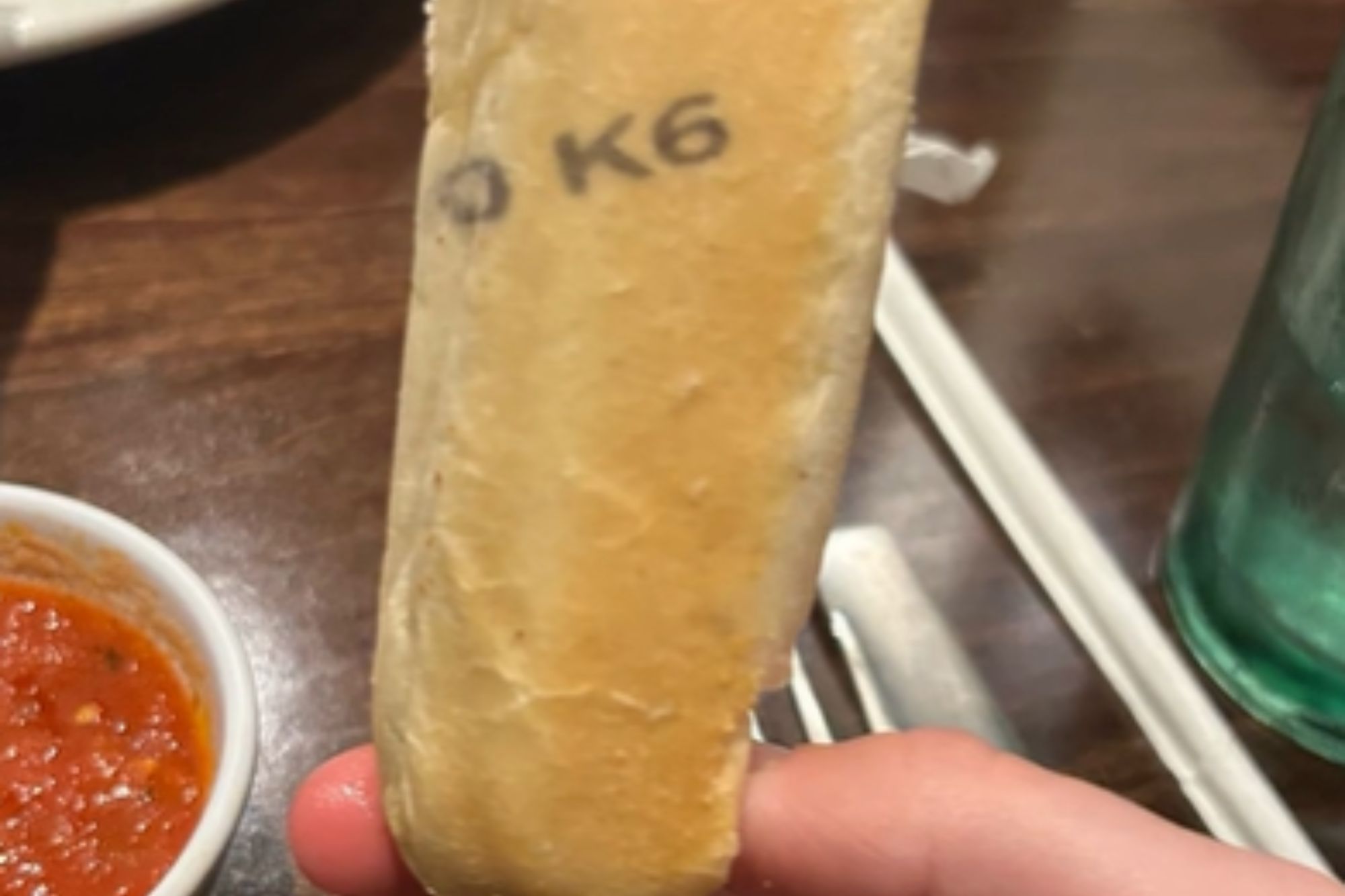 olive-garden-alarmed-after-photo-of-breadstick-with-mysterious-letters-on-it-goes-viral-ibtimes