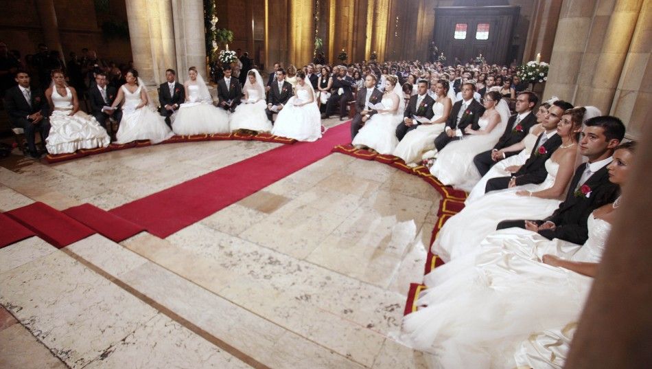 Portugal mass wedding