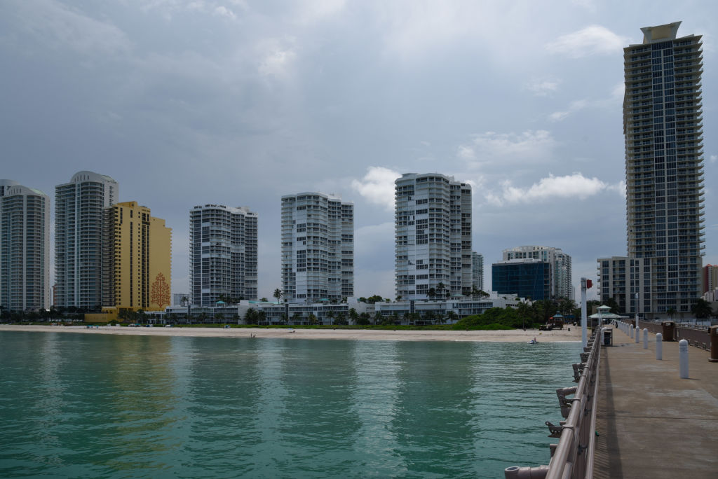 https://d.ibtimes.com/en/full/4570050/sunny-isles-beach.jpg