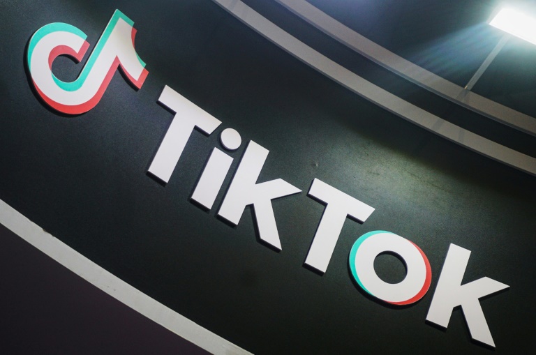 https://d.ibtimes.com/en/full/4570107/us-government-alleges-tiktok-allows-beijing-collect-data-spy-users.jpg