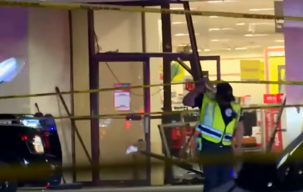 Texas Man Dead After Driving Pickup Truck Into Crowded JCPenney While ...