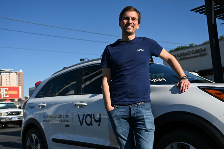 https://d.ibtimes.com/en/full/4573579/thomas-von-der-ohe-ceo-co-founder-vay-technology-stands-portrait-remote-driving-kia-over.jpg