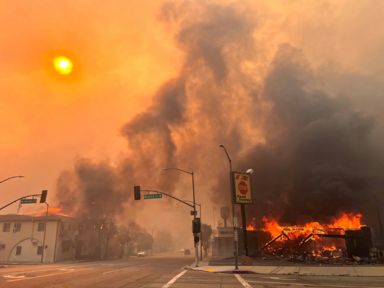 https://d.ibtimes.com/en/full/4574064/flames-wind-driven-eaton-fire-engulf-house-altadena-california-january-8-2025.jpg