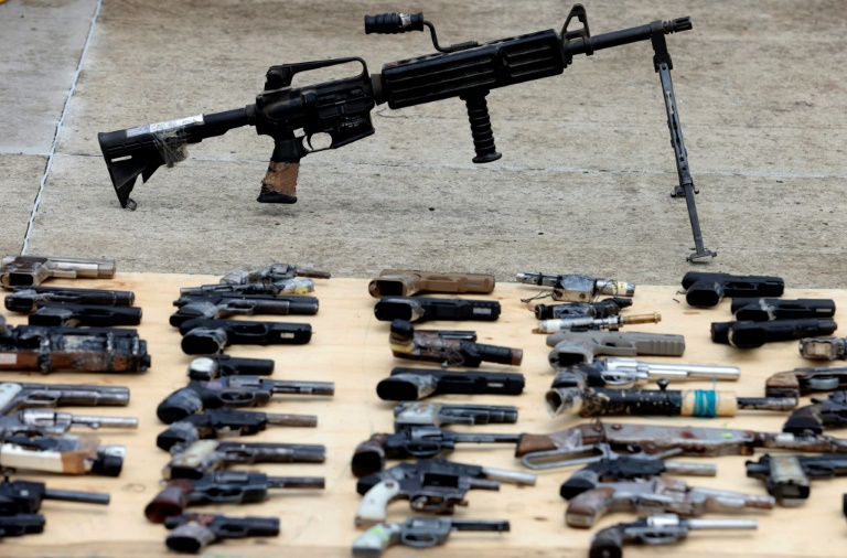 Mexicans Offered ,300 To Hand In A Machine Gun