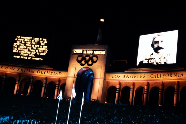 https://d.ibtimes.com/en/full/4574968/wildfires-ravaging-los-angeles-have-sparked-debate-over-citys-hosting-2028-olympics.jpg