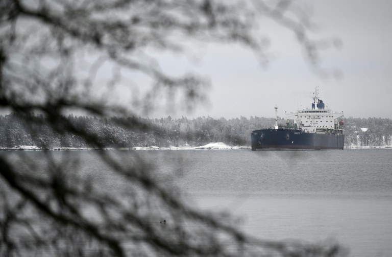 https://d.ibtimes.com/en/full/4575018/oil-tanker-eagle-s-suspected-sabotaging-cables-linking-finland-estonia.jpg