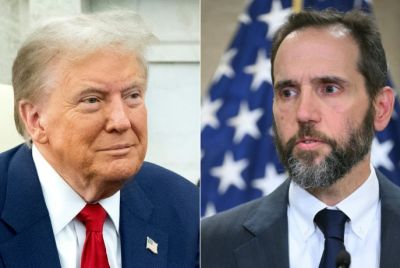 US President-elect Donald Trump (L) would have been convicted for his alleged effort to overturn the 2020 election result if he hadn't been elected four years later, says a report by then special counsel Jack Smith (R)